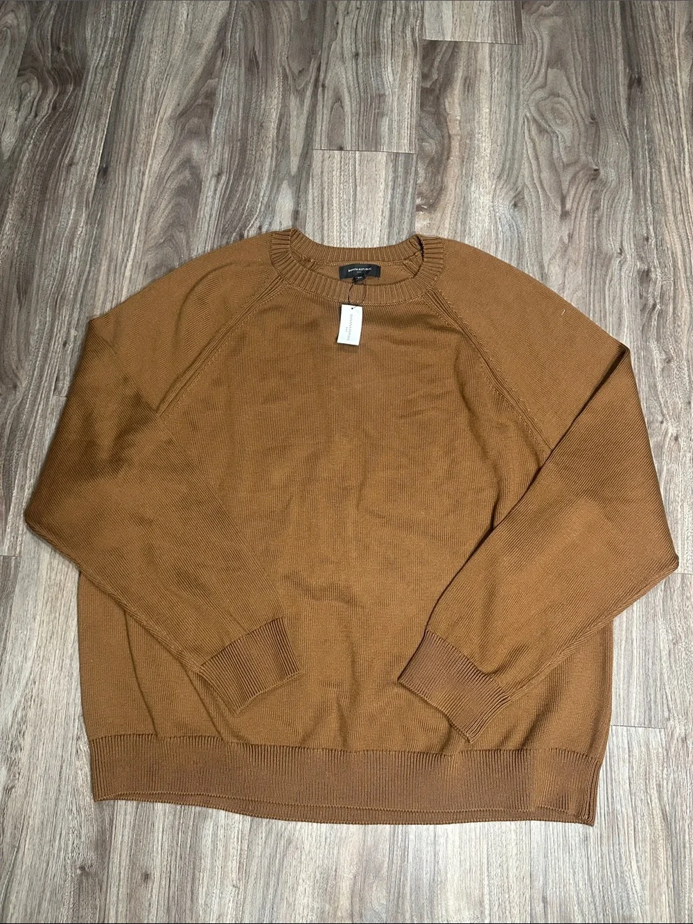 Banana Republic Men's Crewneck Sweater — Camel Brown